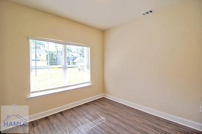 Building Photo - 711 Mill Creek Cir