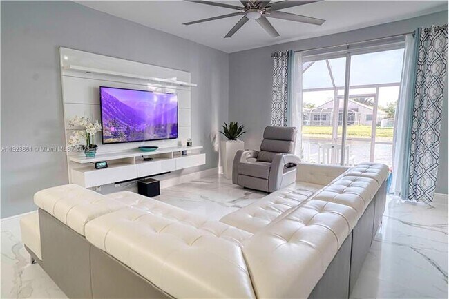 Foto del edificio - 1261 Presidio Dr