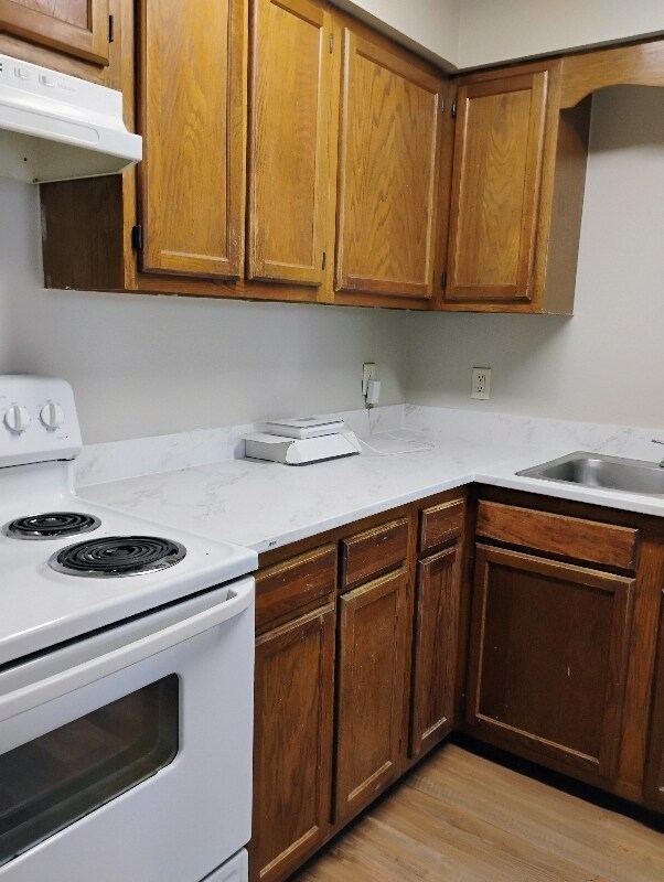 Foto del edificio - 1644 Lake Calais Ct