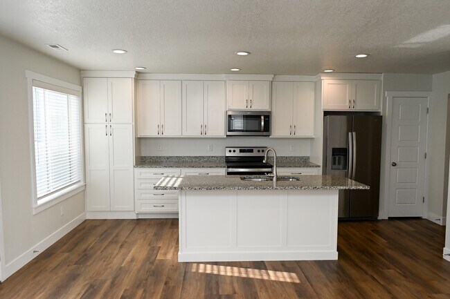 Building Photo - 4178 S 2825 W