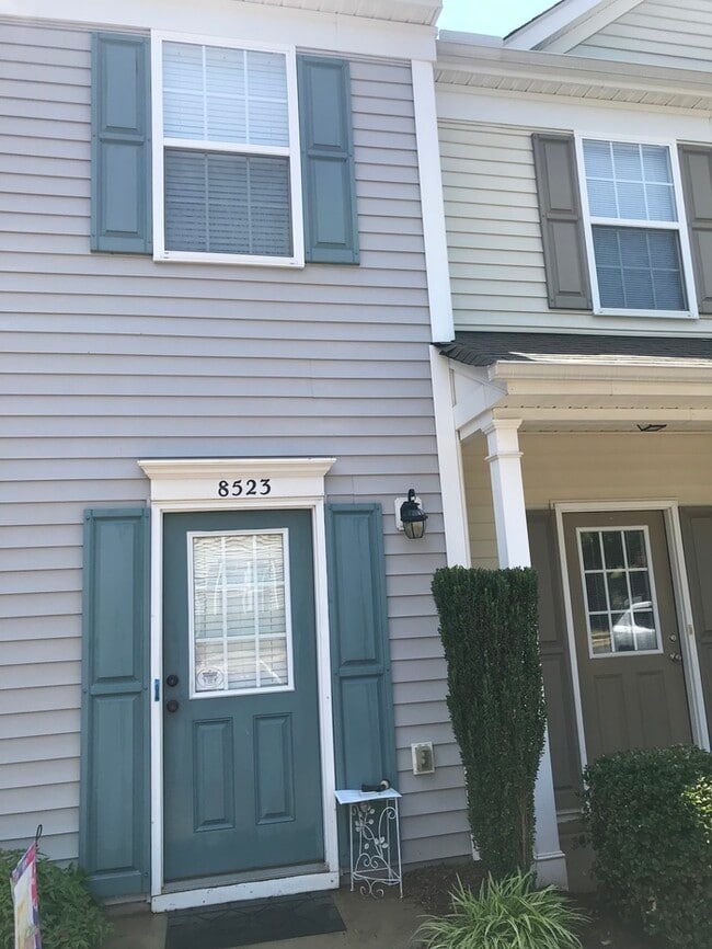 Building Photo - 8523 Mt Valley Ln