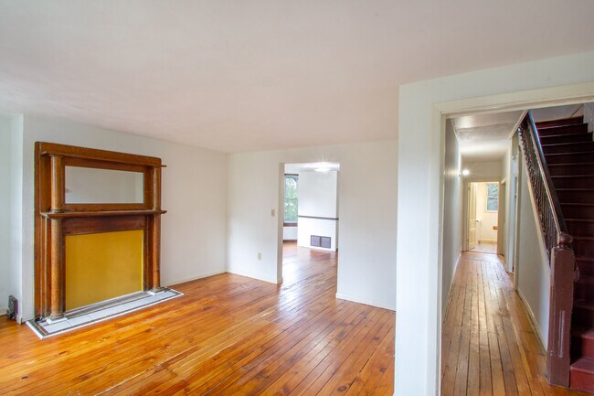 Building Photo - 421 S Trenton Ave