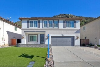 Building Photo - 3552 Lake Cir Dr