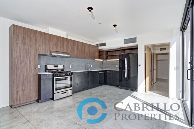 Foto del edificio - 2870 Fourth Ave