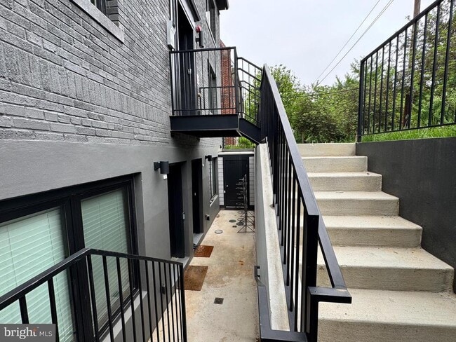 Building Photo - 2217 40th Pl NW