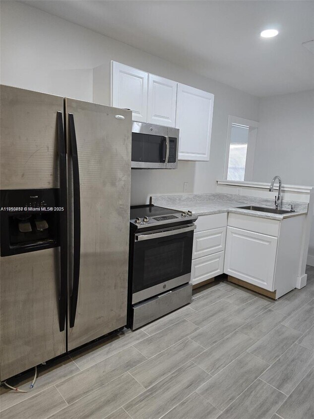 Foto principal - 1245 NE 110th Terrace