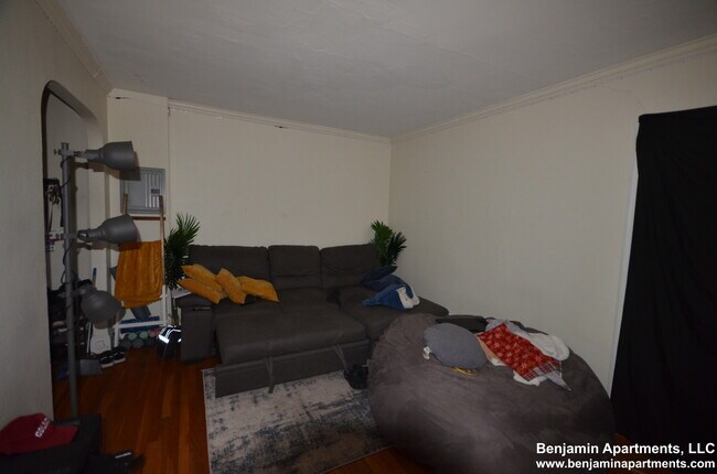 Foto del edificio - 2039 Commonwealth Ave