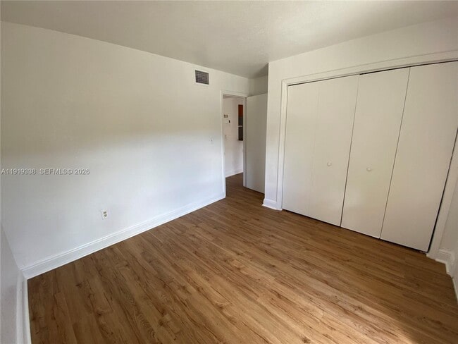 Building Photo - 241 S Royal Poinciana Blvd