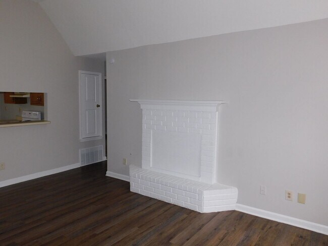 Foto del edificio - ****JUST REDUCED****6292 Liberty Estates D...