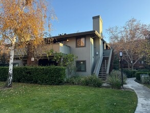 Building Photo - 1707 La Terrace Cir