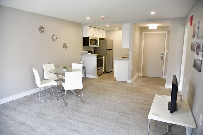 Photo - High Pointe Apartments