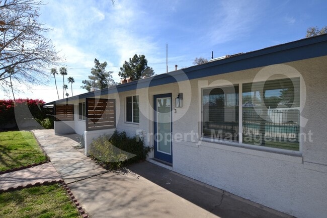 Photo - 1202 E Kaler Dr House