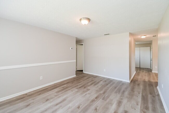 Foto del edificio - 5664 Minocqua St