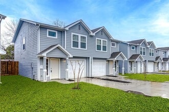 Building Photo - 8111 Corinth St