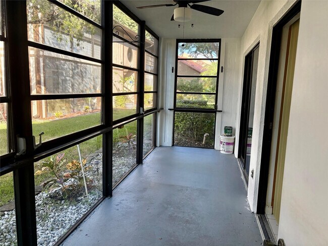 Foto del edificio - 9384 S Belfort Cir