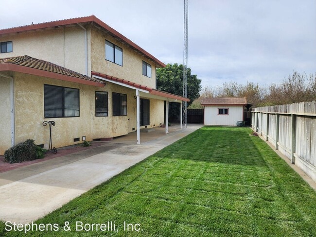 Building Photo - 4 br, 2 bath House - 1137 Villa Manucha
