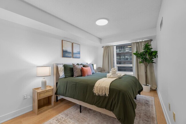 Photo du bâtiment - 20 Blue Jays Way