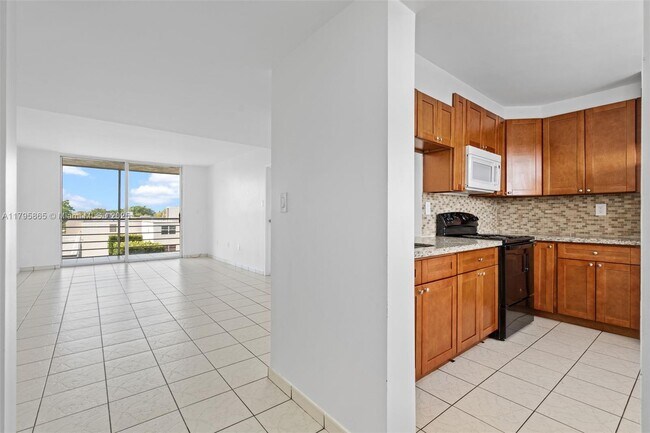 Foto del edificio - 14170 SW 84th St