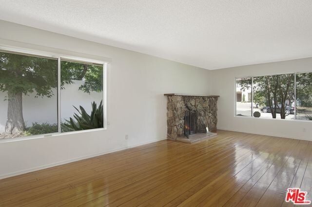 Building Photo - 722 25th St