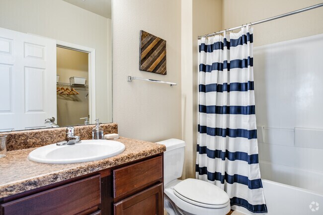 4HAB, 4BA - 1.538SF - Parkway Place Apartments - Historical Acess