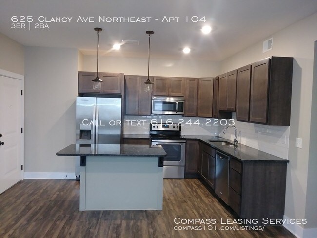 Foto del edificio - 625 Clancy Ave NE