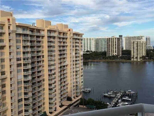 Building Photo - 18011 Biscayne Blvd