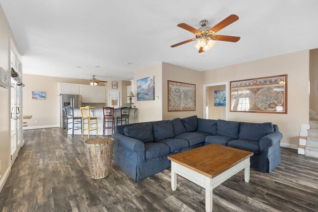 Foto del edificio - Gorgeous 4 Bedroom Beach House in Surf City!