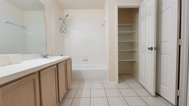 Building Photo - 4831 Dark Canyon Ct