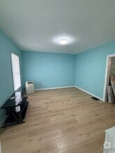 Building Photo - 512 Milton Ave