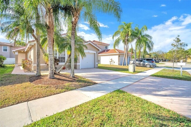 Foto del edificio - 3016 SW 179th Ave