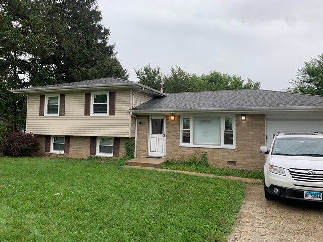 Building Photo - 14411 S Maple Ct