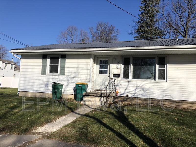 Primary Photo - 206 7th St SW