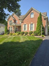 Building Photo - 2017 Stuart Oaks Dr