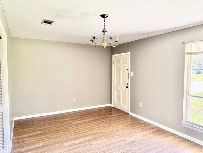 Building Photo - 10389 Browning Dr