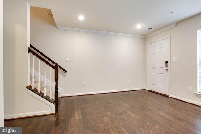 Building Photo - 7048 Foxton Way