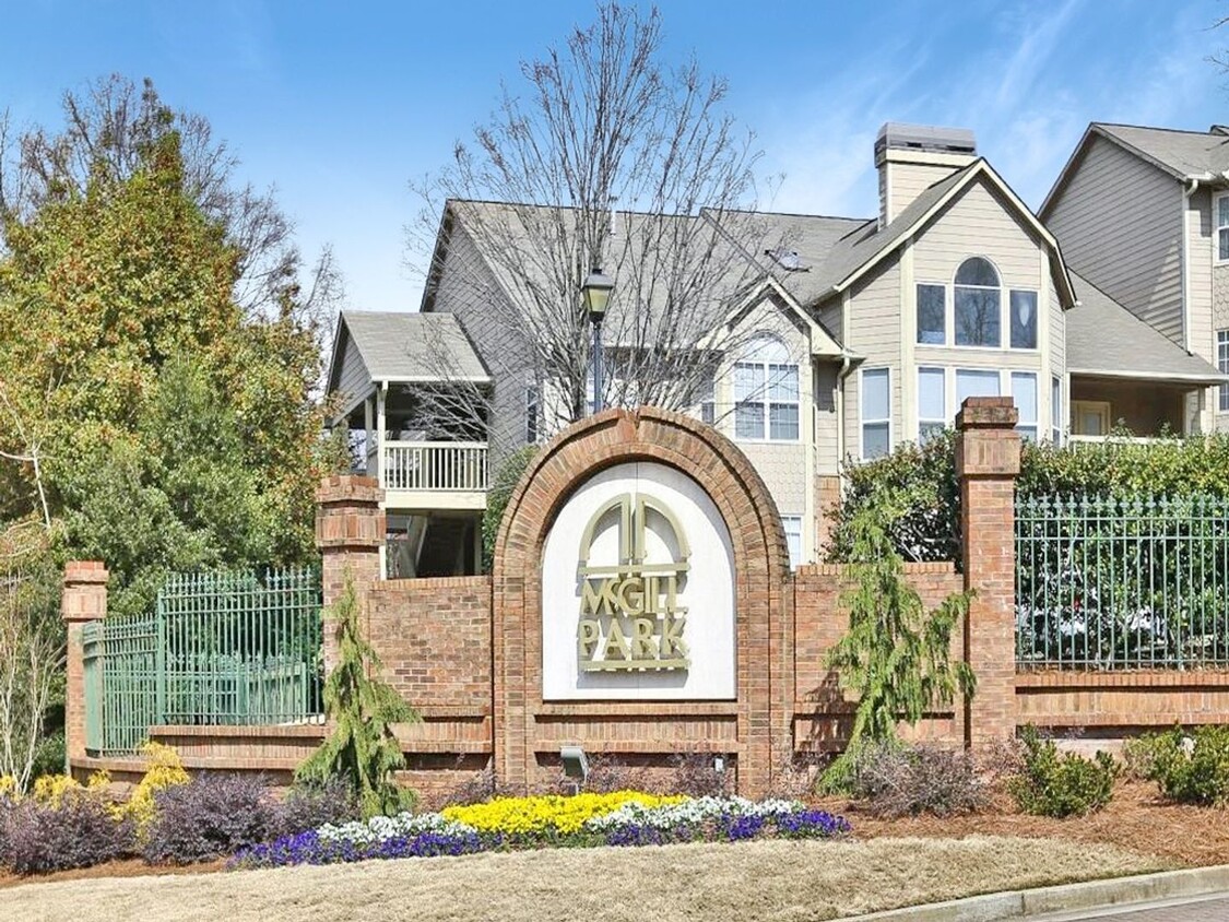 Foto principal - Beautiful Updated 2BR/2BA Condo Near Beltline