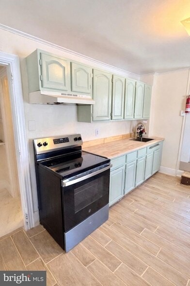 Building Photo - 327 Main St