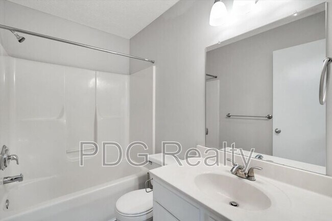 Foto del edificio - 12048 Morningside Dr