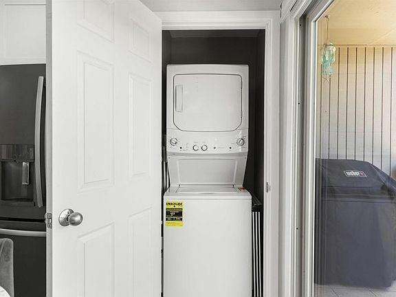 Foto principal - 155 Rosebay Dr