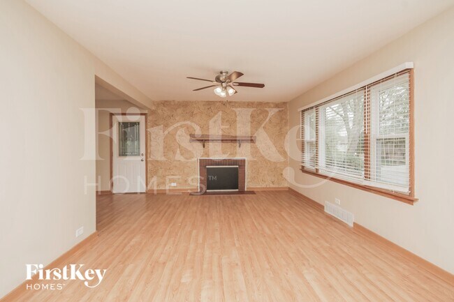 Foto del edificio - 1802 Evergreen Rd