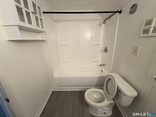 Foto del edificio - 571 Baldwin St