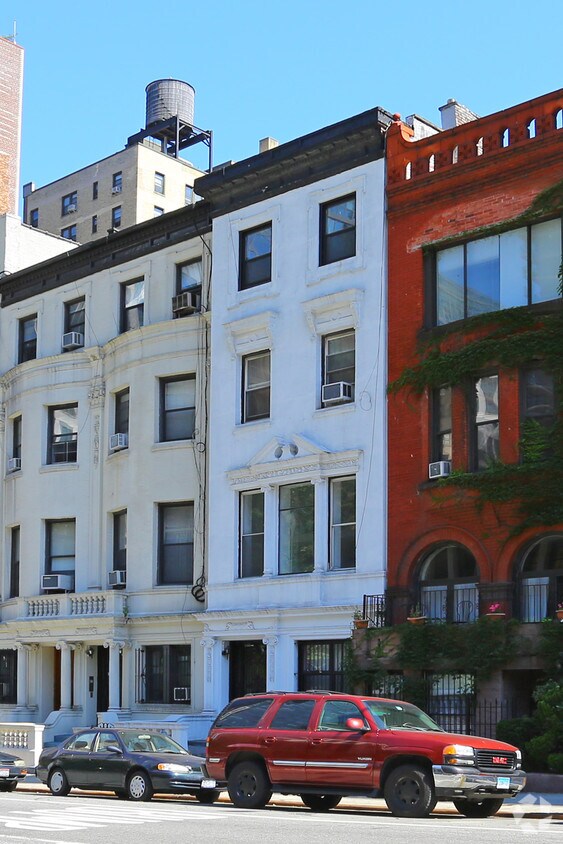 Primary Photo - 257 W 70th St