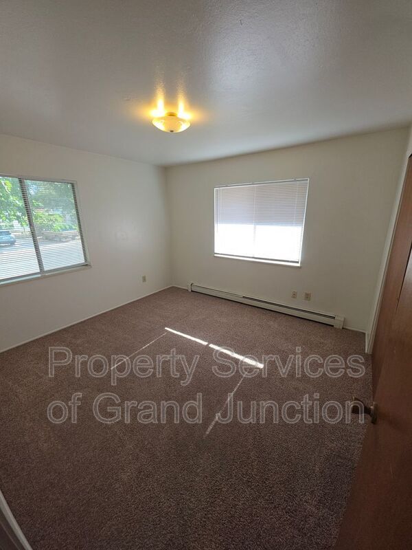 Foto del edificio - 2854 Elm Cir