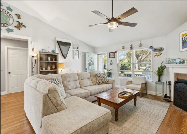 Foto del edificio - 96038 Maple Ct