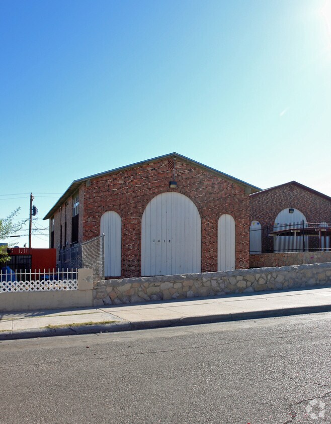 Building Photo - 3618 Johnson Ave