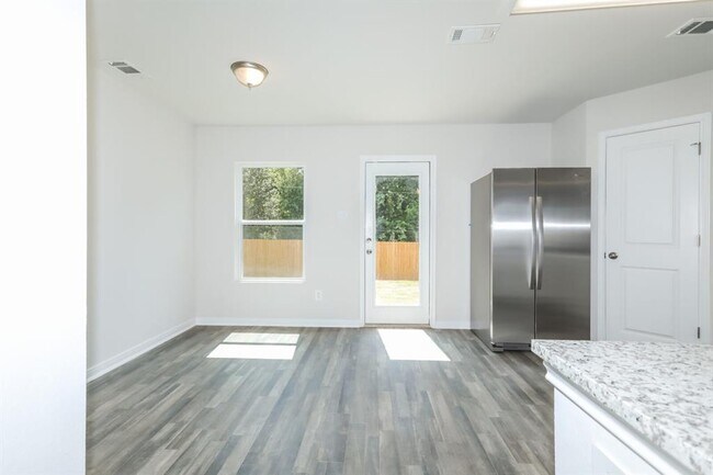 Foto del edificio - 14207 Harlequin Dr