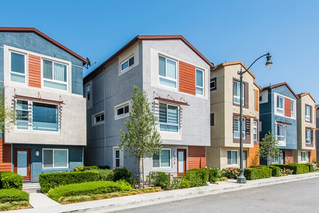 Building Photo - 2581 Arvia St