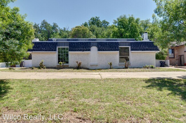 Foto del edificio - 3 br, 2 bath House - 5338 WONDER DR