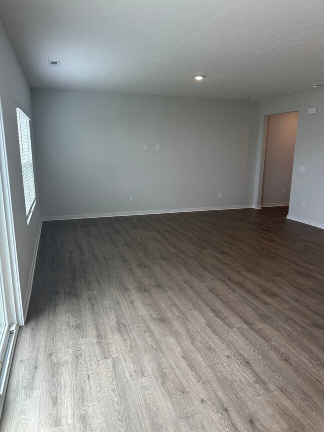 Building Photo - 6306 Marinelli Dr N