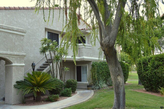 Foto del edificio - 2700 E Mesquite Ave